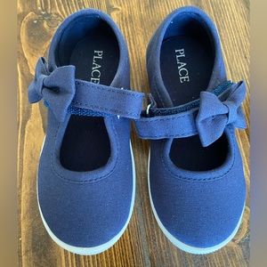 Children’s Place Shoes Size 9